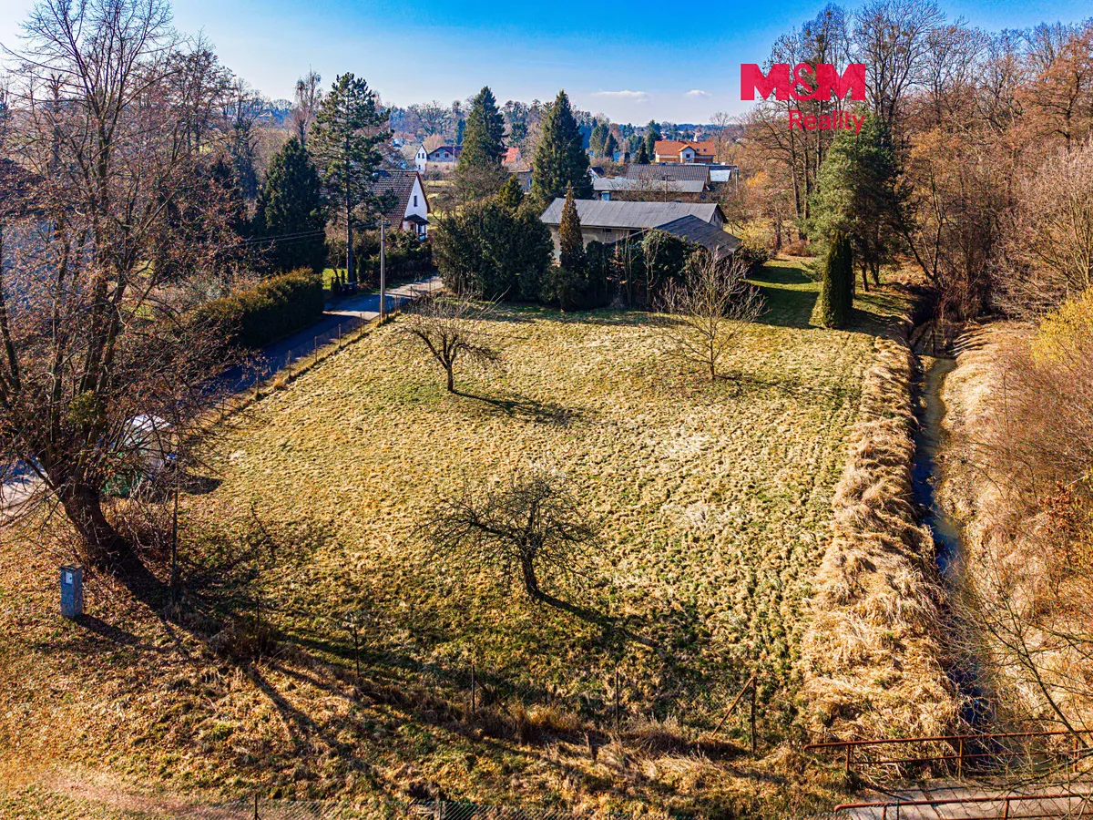 Prodej stavebního pozemku 1334 m²